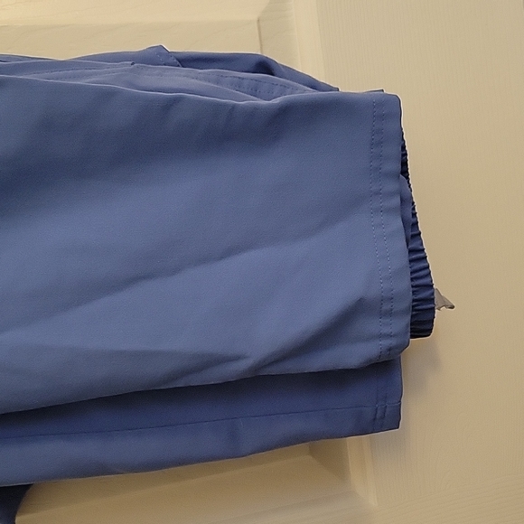 Scrub Set - Picture 8 of 8